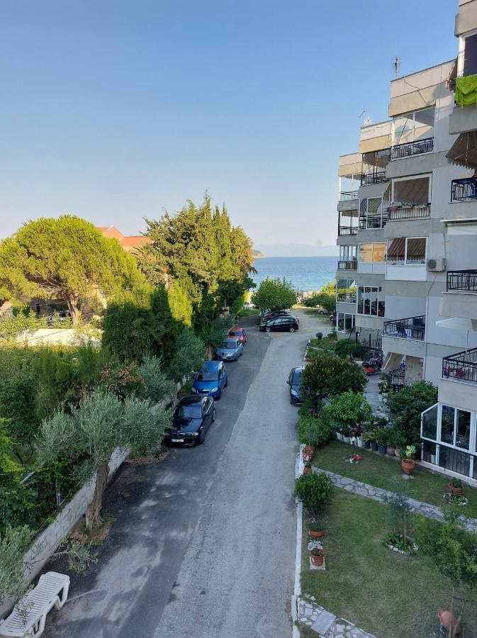 Luminosa Seaview Apartment Nea Iraklitsa Exterior photo